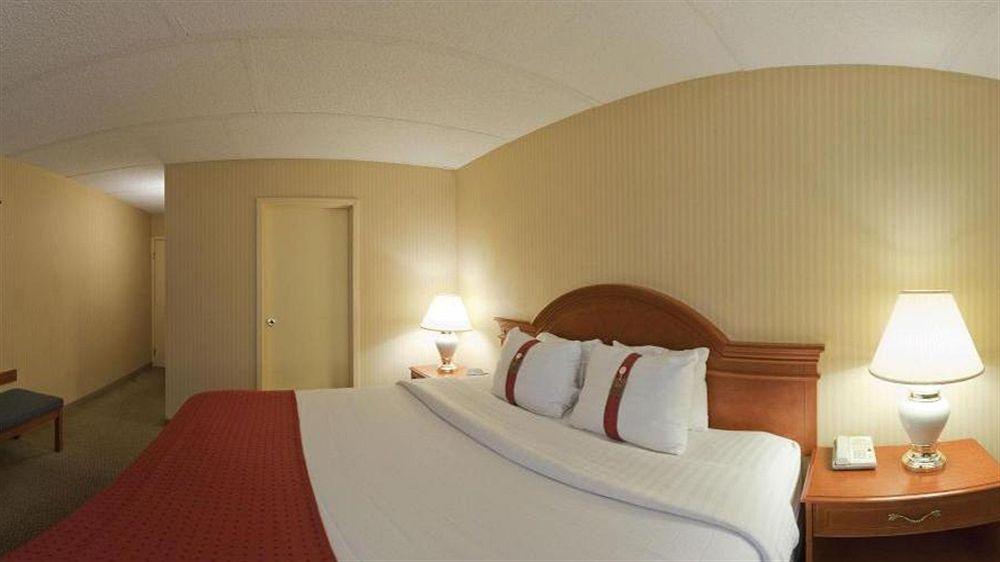 Holiday Inn Middletown Goshen Екстер'єр фото