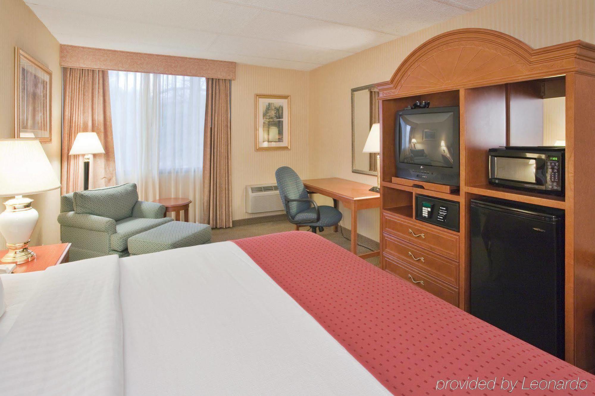 Holiday Inn Middletown Goshen Екстер'єр фото